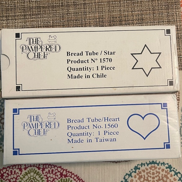 NEW NIB Pampered Chef Valtrompia Bread Tubes Set of 2 HEART STAR Holiday Baking - Picture 1 of 6